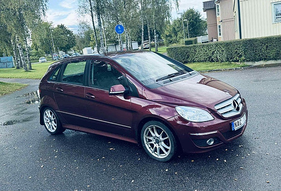 Mercedes-Benz B200 6 of 12