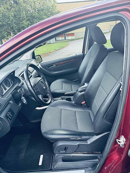 Mercedes-Benz B200 11 of 12