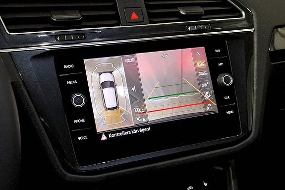Volkswagen Tiguan 13 of 16