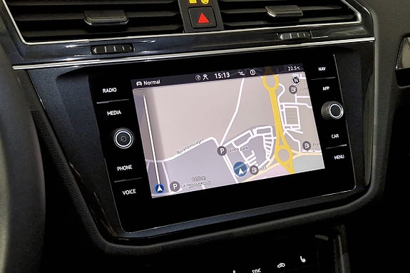 Volkswagen Tiguan 12 of 16