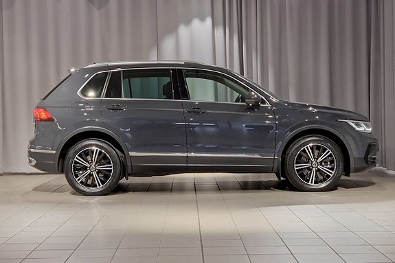 Volkswagen Tiguan 3 of 16