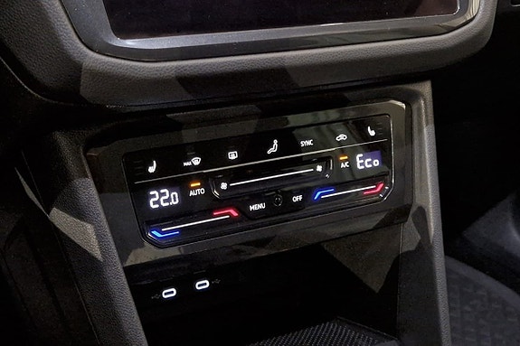 Volkswagen Tiguan 14 of 16
