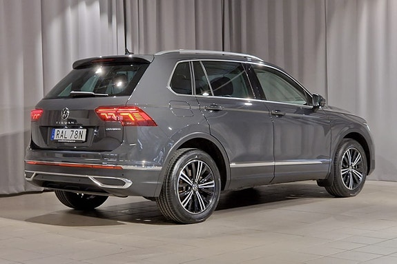 Volkswagen Tiguan 4 of 16