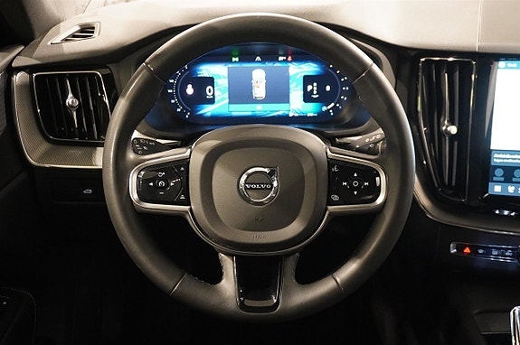 Volvo XC60 11 of 18