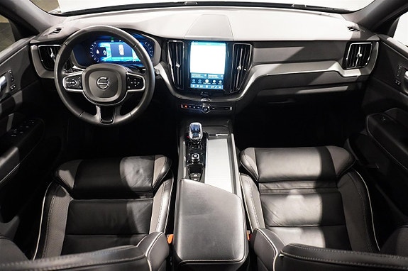 Volvo XC60 10 of 18