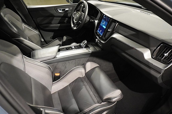 Volvo XC60 9 of 18