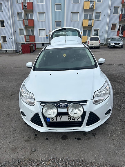 Ford Focus 7 of 8