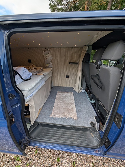 Volkswagen Transporter 5 of 16