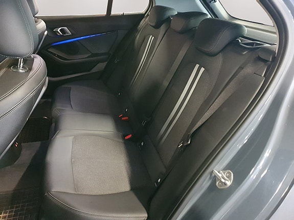 BMW 118i 14 of 15