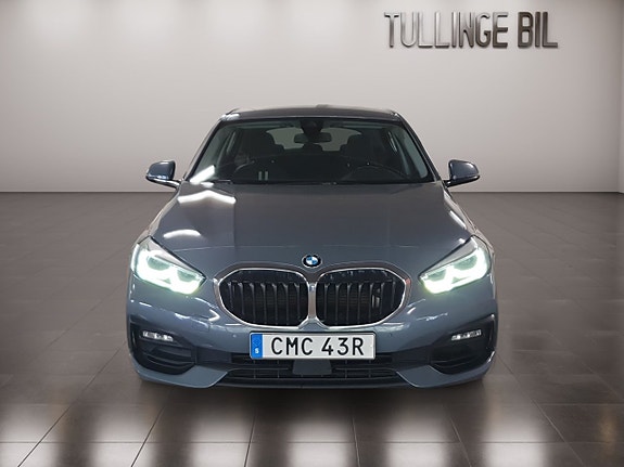 BMW 118i 8 of 15