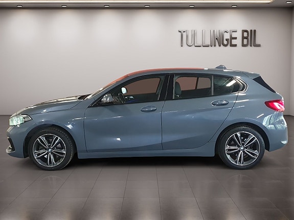 BMW 118i 2 of 15