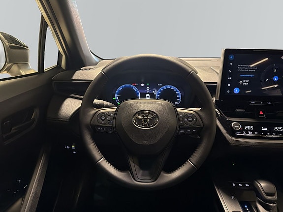 Toyota Corolla Cross 9 of 13