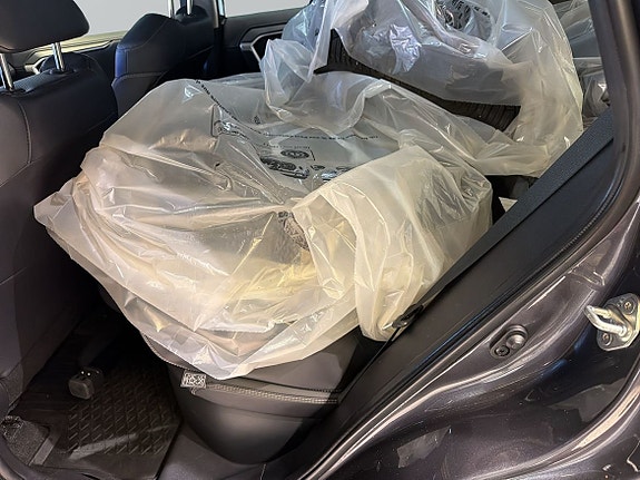 Toyota RAV4 7 of 15