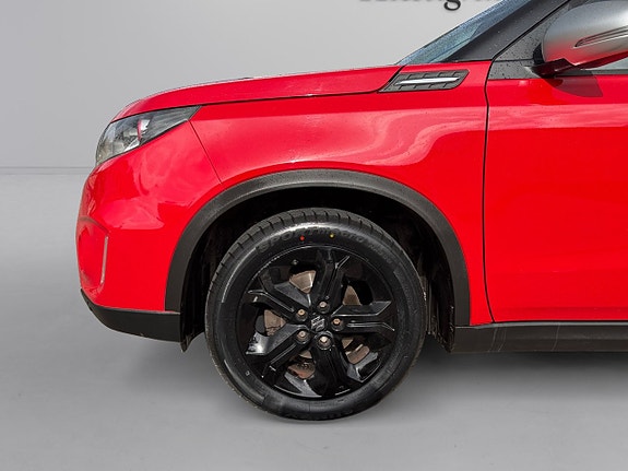Suzuki Vitara 3 of 17