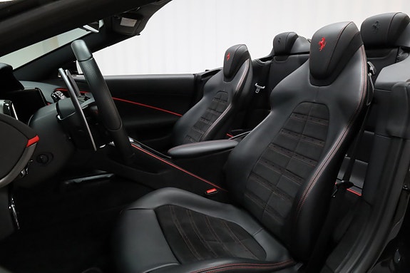 Ferrari Roma Spider 7 of 30