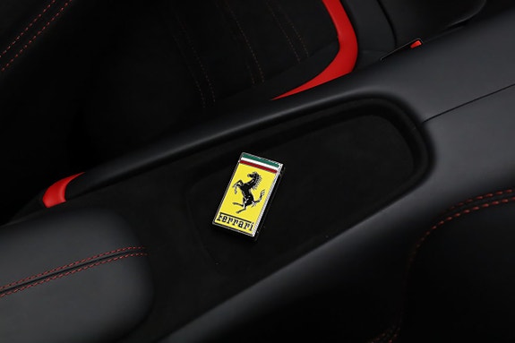 Ferrari Roma Spider 25 of 30