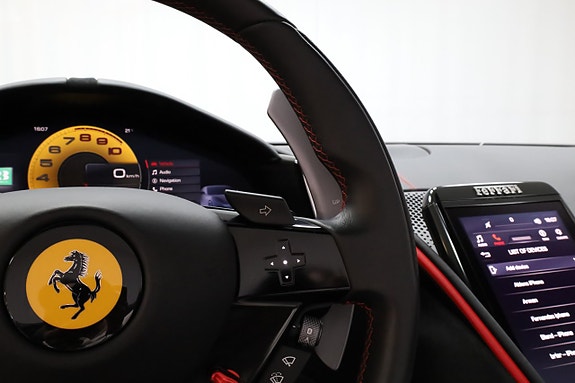 Ferrari Roma Spider 28 of 30