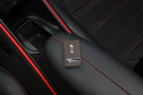 Ferrari Roma Spider 24 of 30