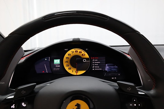Ferrari Roma Spider 26 of 30