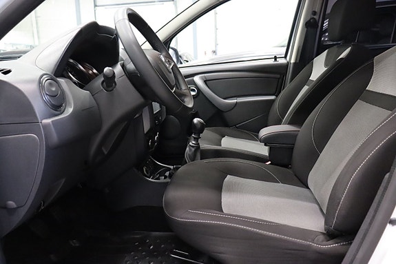Dacia Duster 8 of 26