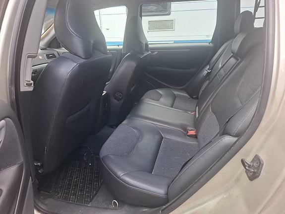 Volvo XC70 7 of 8