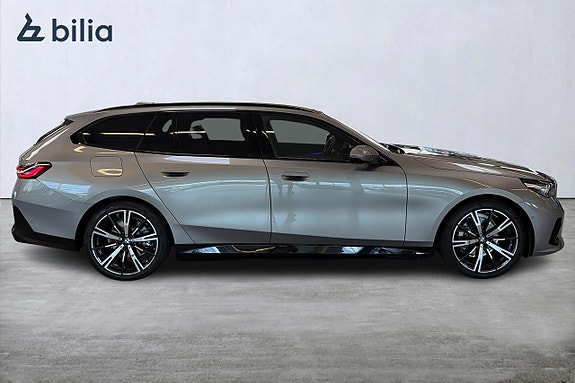 BMW 530e 2 of 21