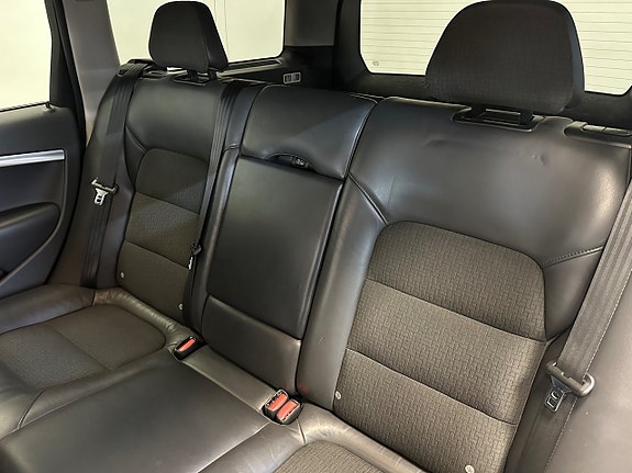 Volvo V70 18 of 30