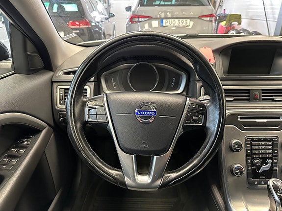 Volvo V70 20 of 30