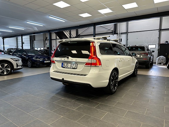 Volvo V70 10 of 30