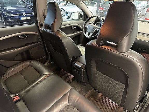 Volvo V70 17 of 30
