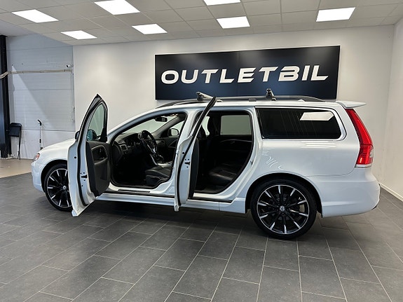 Volvo V70 3 of 30