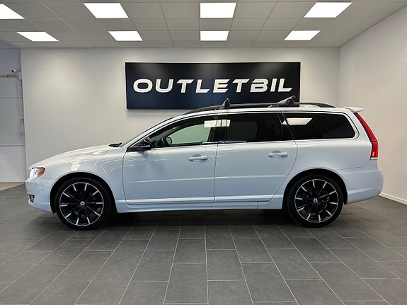 Volvo V70 2 of 30