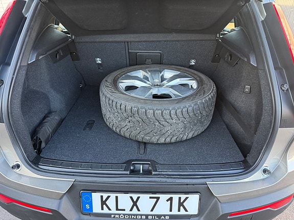 Volvo XC40 19 of 19