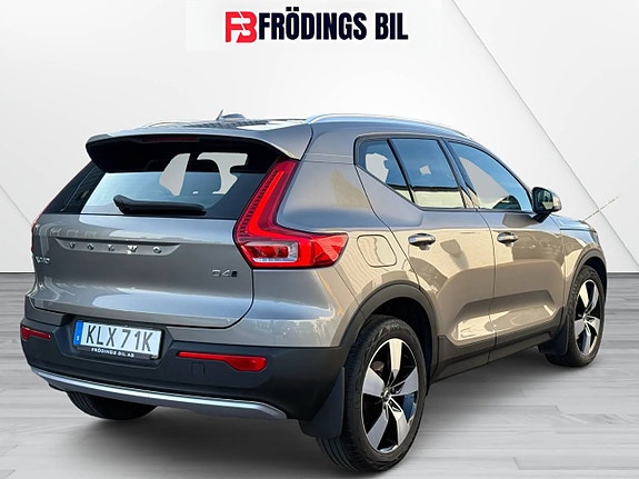 Volvo XC40 6 of 19