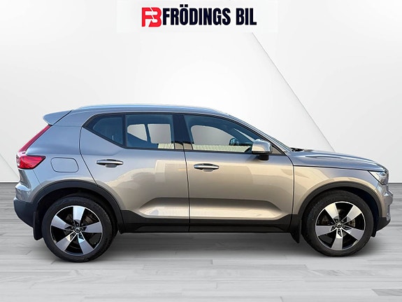 Volvo XC40 4 of 19