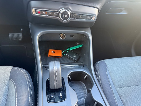 Volvo XC40 16 of 19