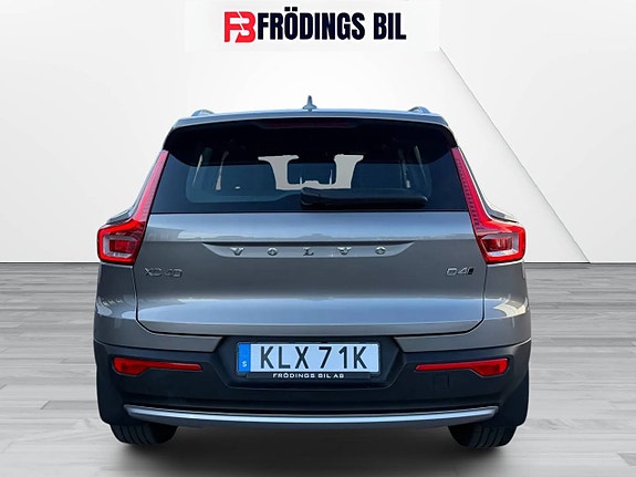 Volvo XC40 7 of 19