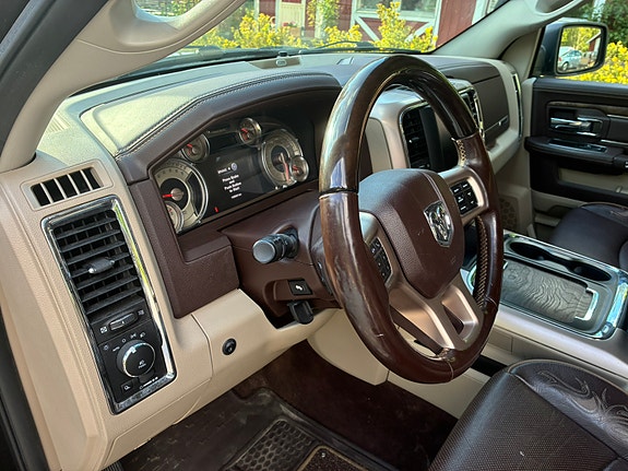 Dodge RAM 1500 24 of 25