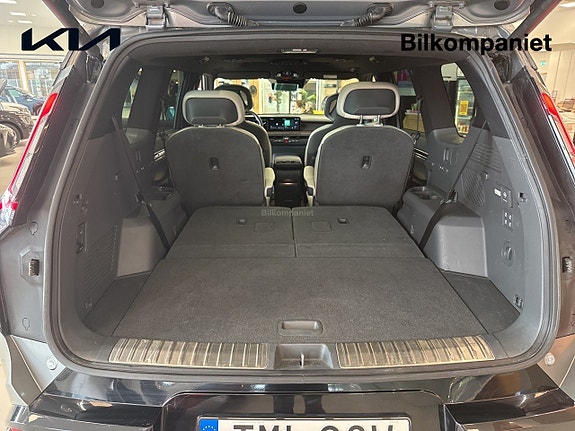 Kia EV9 14 of 16