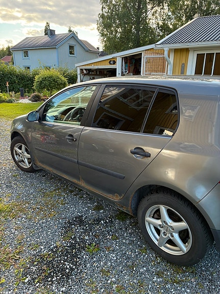 Volkswagen Golf V 4 of 13