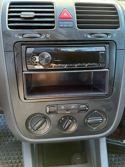 Volkswagen Golf V 9 of 13