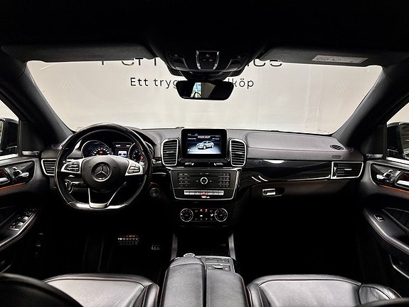 Mercedes-Benz GLE43 21 of 26