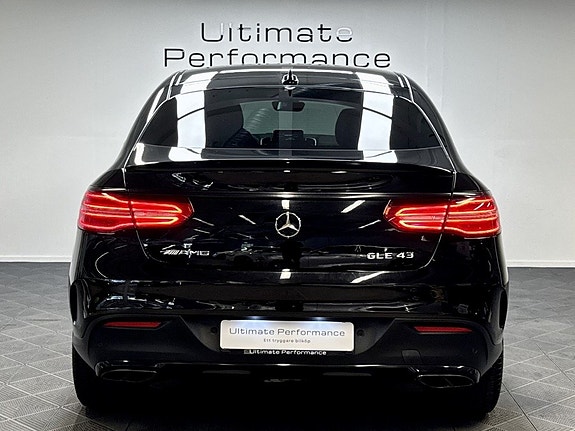 Mercedes-Benz GLE43 8 of 26