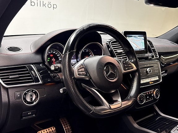 Mercedes-Benz GLE43 10 of 26
