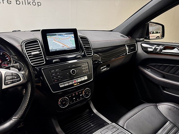 Mercedes-Benz GLE43 11 of 26