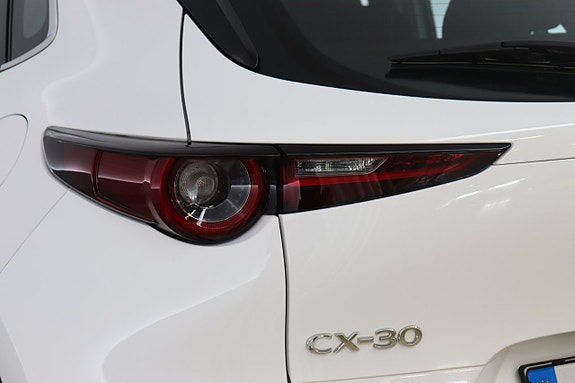 Mazda CX-30 9 of 18