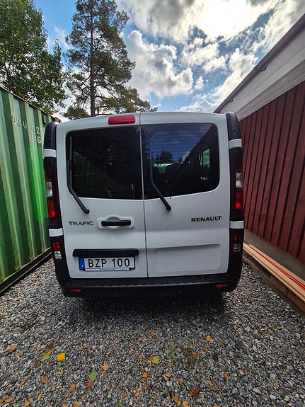 Renault Trafic 7 of 7