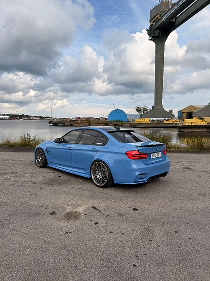 BMW M3 3 of 6