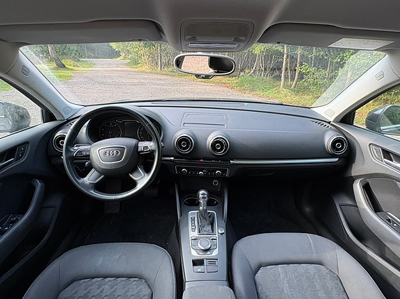 Audi A3 4 of 5