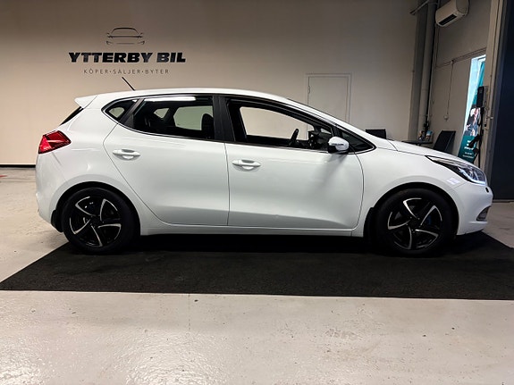 Kia Ceed 2 of 22